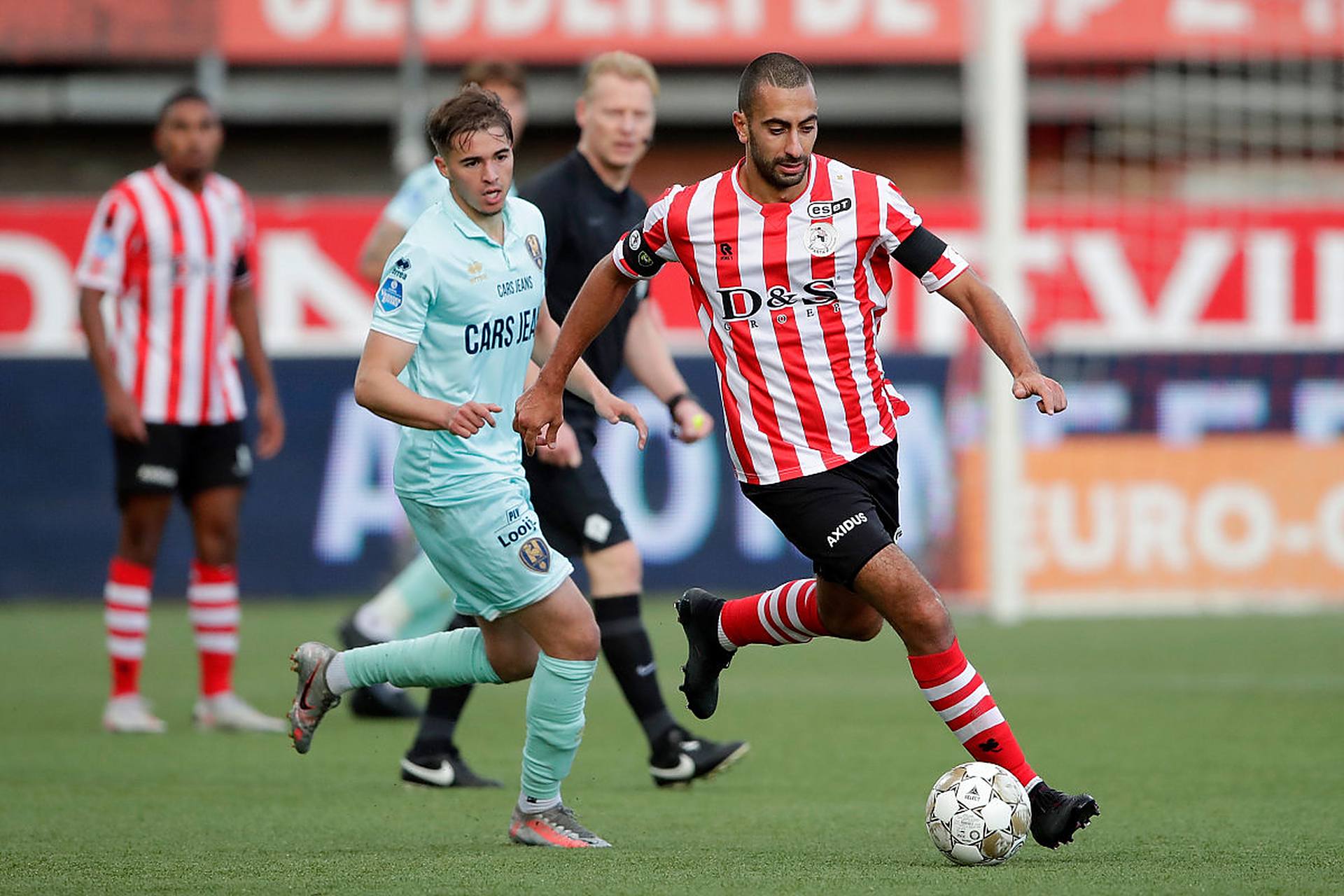 而令人兴奋 而令人兴奋