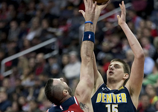 此次夺冠更 此次夺冠更