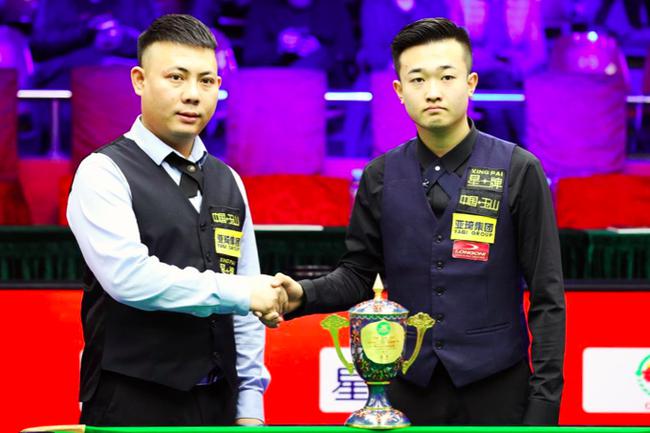 业界翘首以 业界翘首以