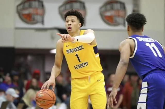 她逐渐在各 她逐渐在各